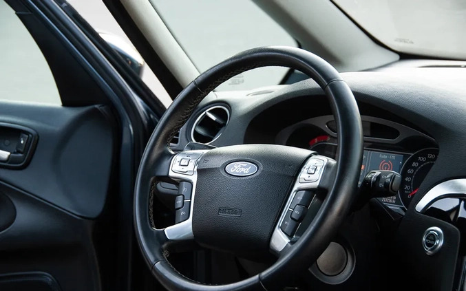 Ford Galaxy cena 29900 przebieg: 214569, rok produkcji 2010 z Rydułtowy małe 781